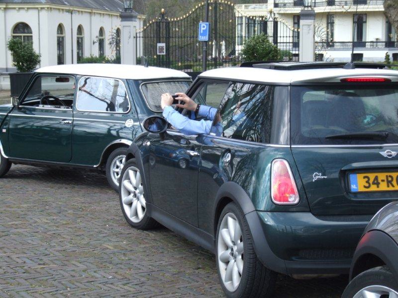 Mini's tijdens een toertocht