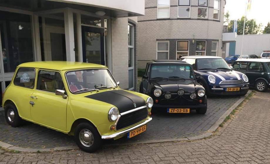 Clubavond Veenendaal, Mini's voor de deur_Foto Bonnie Molenaar