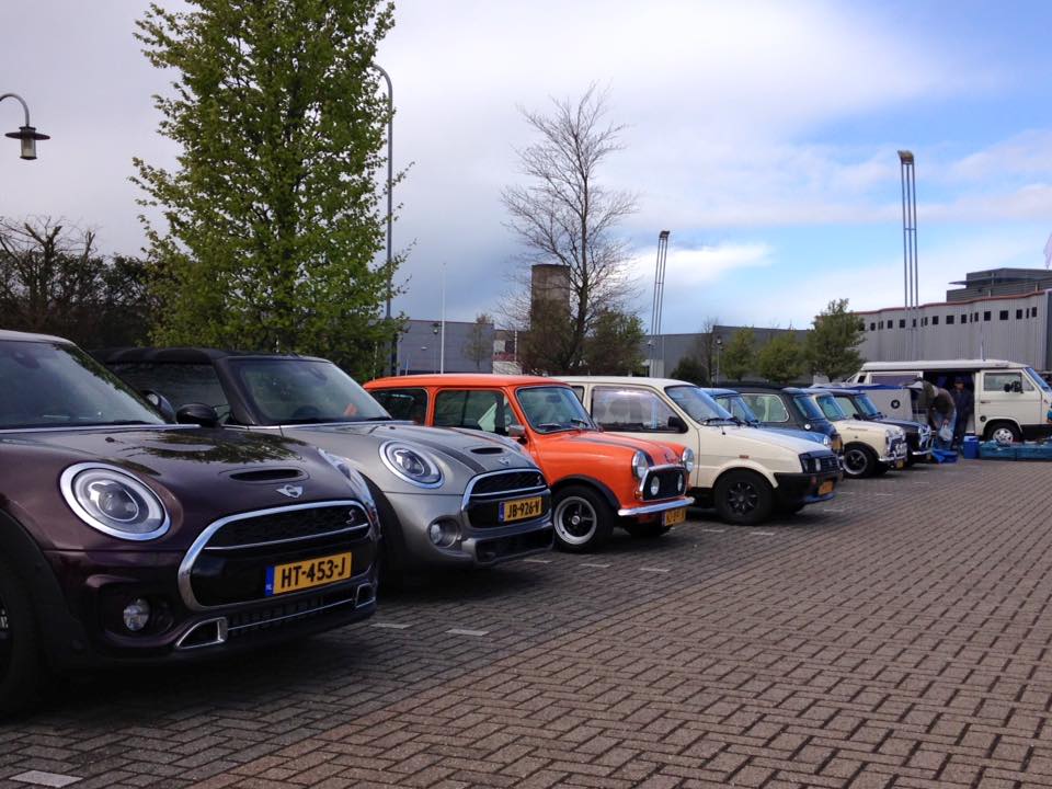 clubdag_april_2016_minis_op_een_rij.