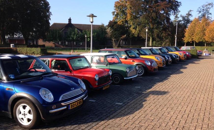 Clubdag Nijkerk, Mini's en MINI's op een rij